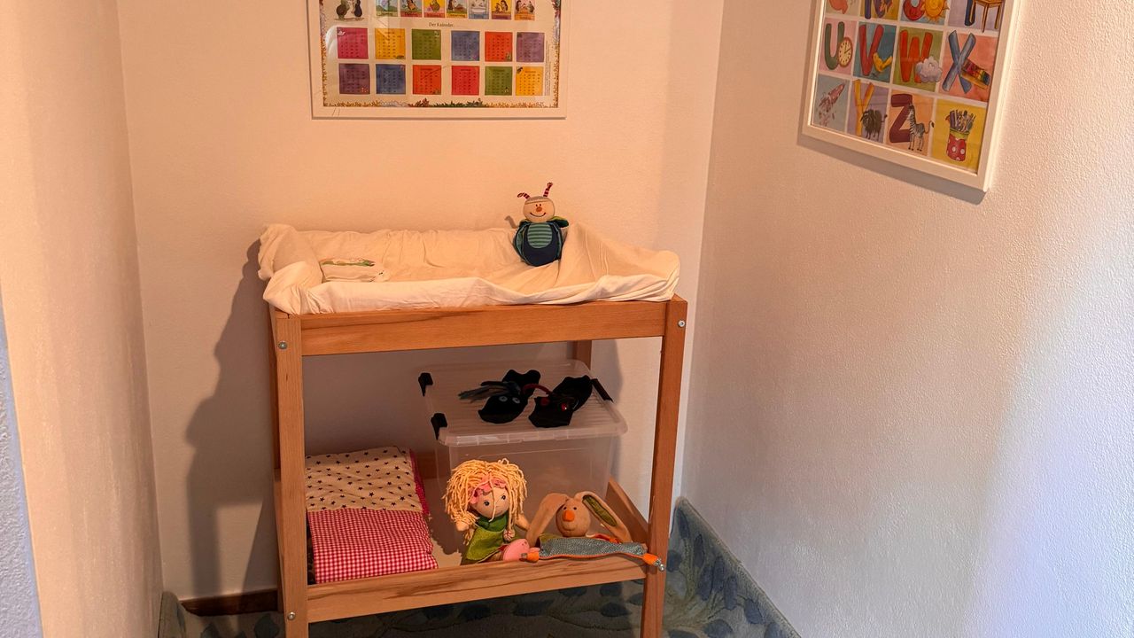 Spieleecke mit Wickeltisch Spieleecke mit Wickeltisch